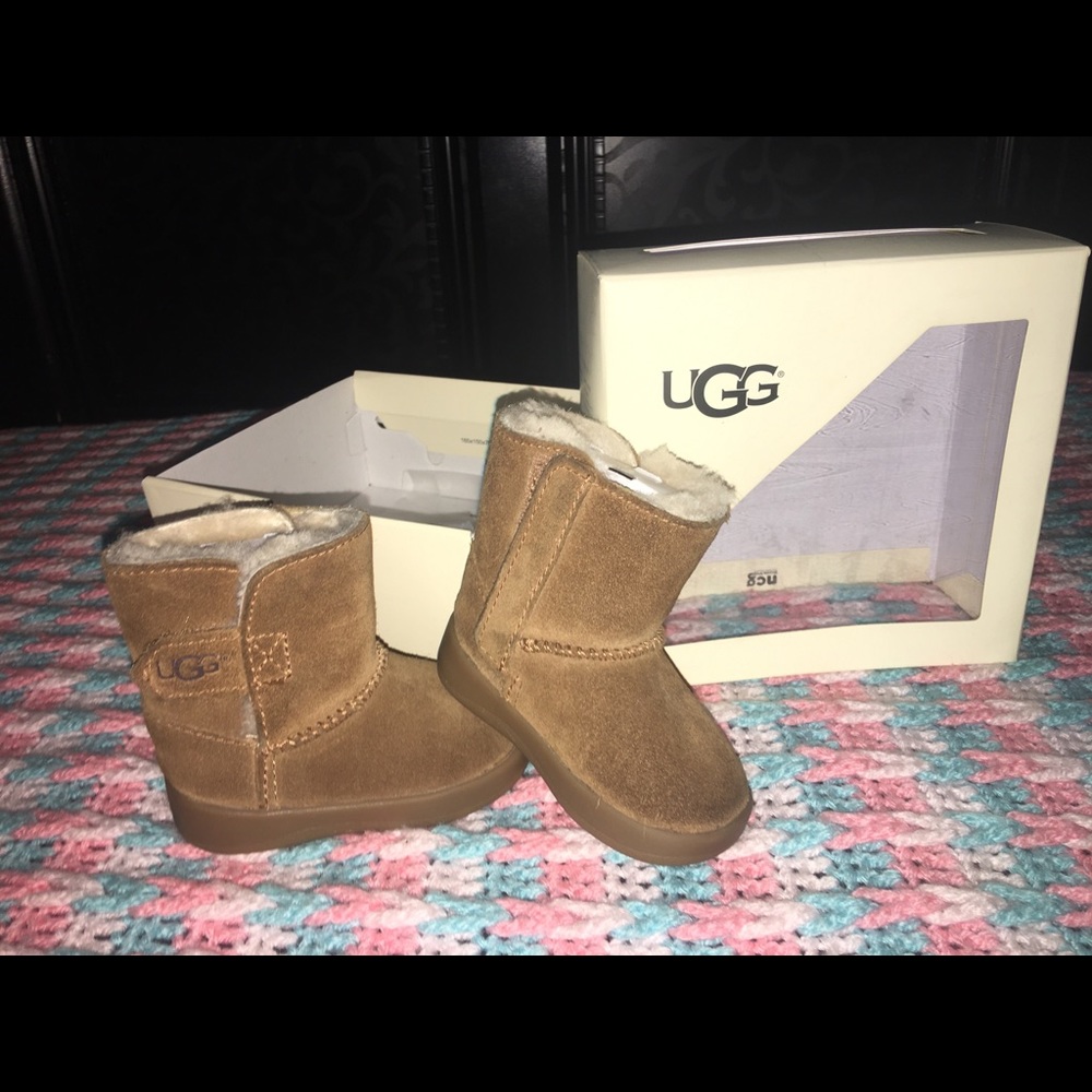 UGG